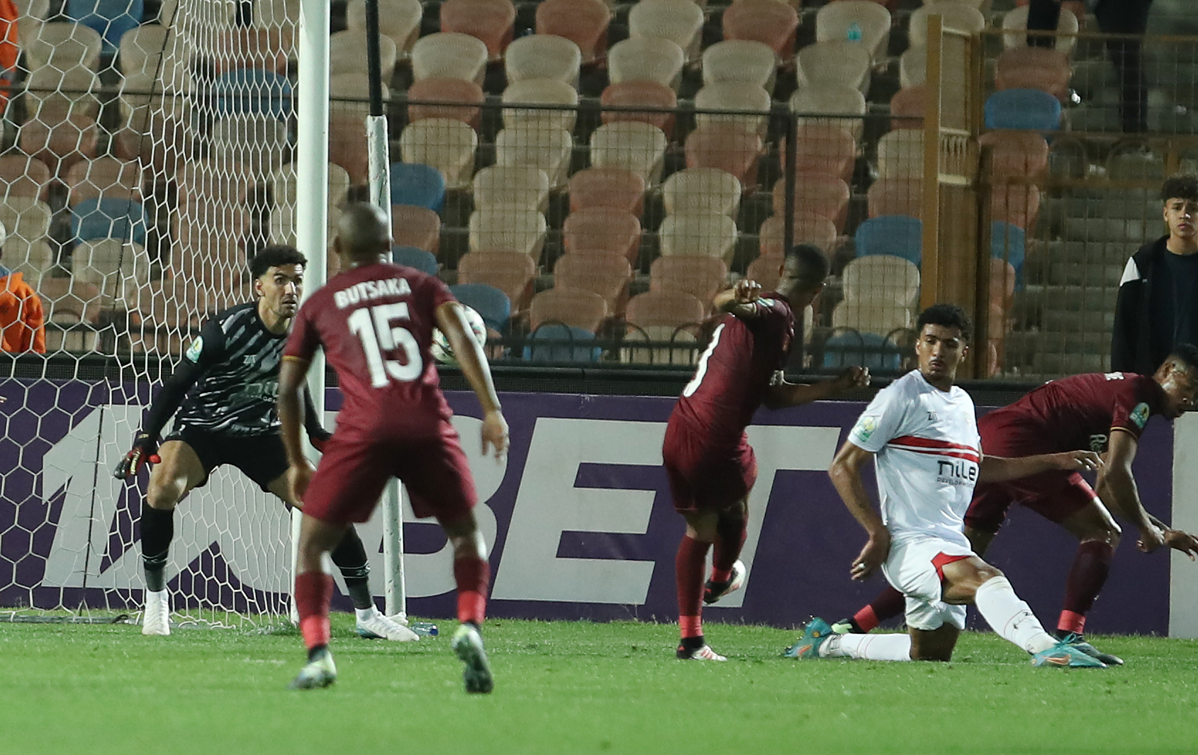 جرّد ستيلنبوش مضيفه الزمالك من اللقب