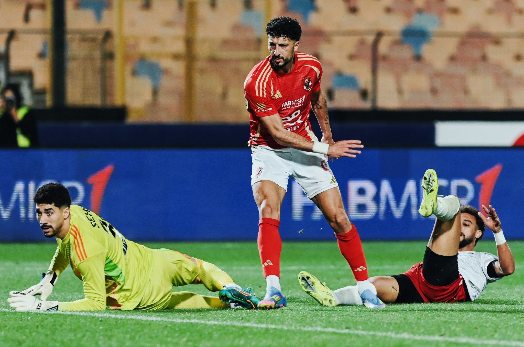 الأهلي يفوز بخماسية