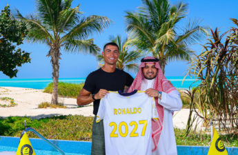 سيحمل النجم البرتغالي كريستيانو رونالدو ألوان نادي النصر السعودي
