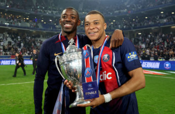 قائد المنتخب الفرنسي لكرة القدم كيليان مبابي مع عثمان ديمبيليه