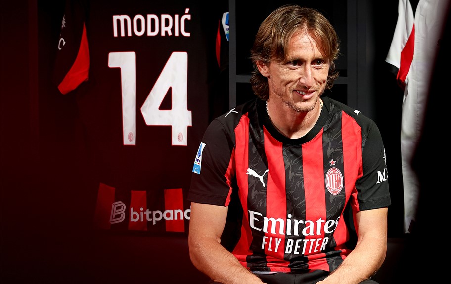لاعب وسط منتخب كرواتيا لكرة القدم المخضرم لوكا مودريتش