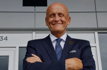 الإيطالي بييرلويجي كولينا، رئيس لجنة حكام الاتحاد الدولي لكرة القدم (الفيفا)