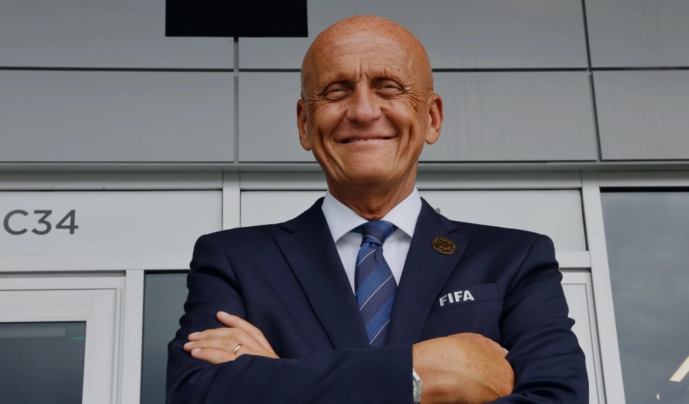 الإيطالي بييرلويجي كولينا، رئيس لجنة حكام الاتحاد الدولي لكرة القدم (الفيفا)