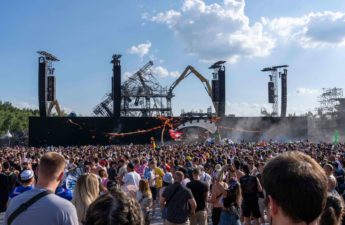 افتتاح مهرجان Tomorrowland لموسيقى الإلكترو