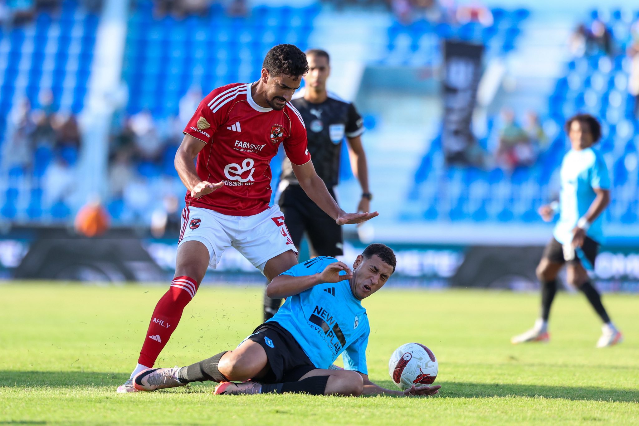 الأهلي يفشل في تجاوز عقبة غزل المحلة