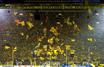 جماهير بوروسيا دورتموند