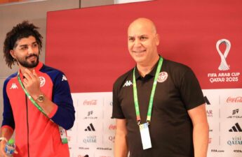 مدرب منتخب تونس سامي الطرابلسي مع قائده فرجاني ساسي