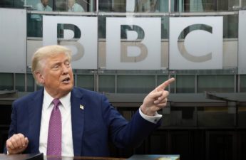 ترامب يهدد بمقاضاة BBC