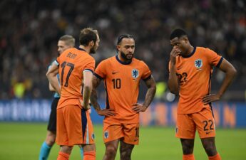 لاعبو المنتخب الهولندي لكرة القدم