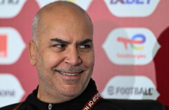 مدرب المنتخب التونسي لكرة القدم سامي الطرابلسي