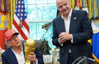 العلاقة الودية بين ترامب وإنفانتينو تحت المجهر قبل سحب قرعة مونديال 2026