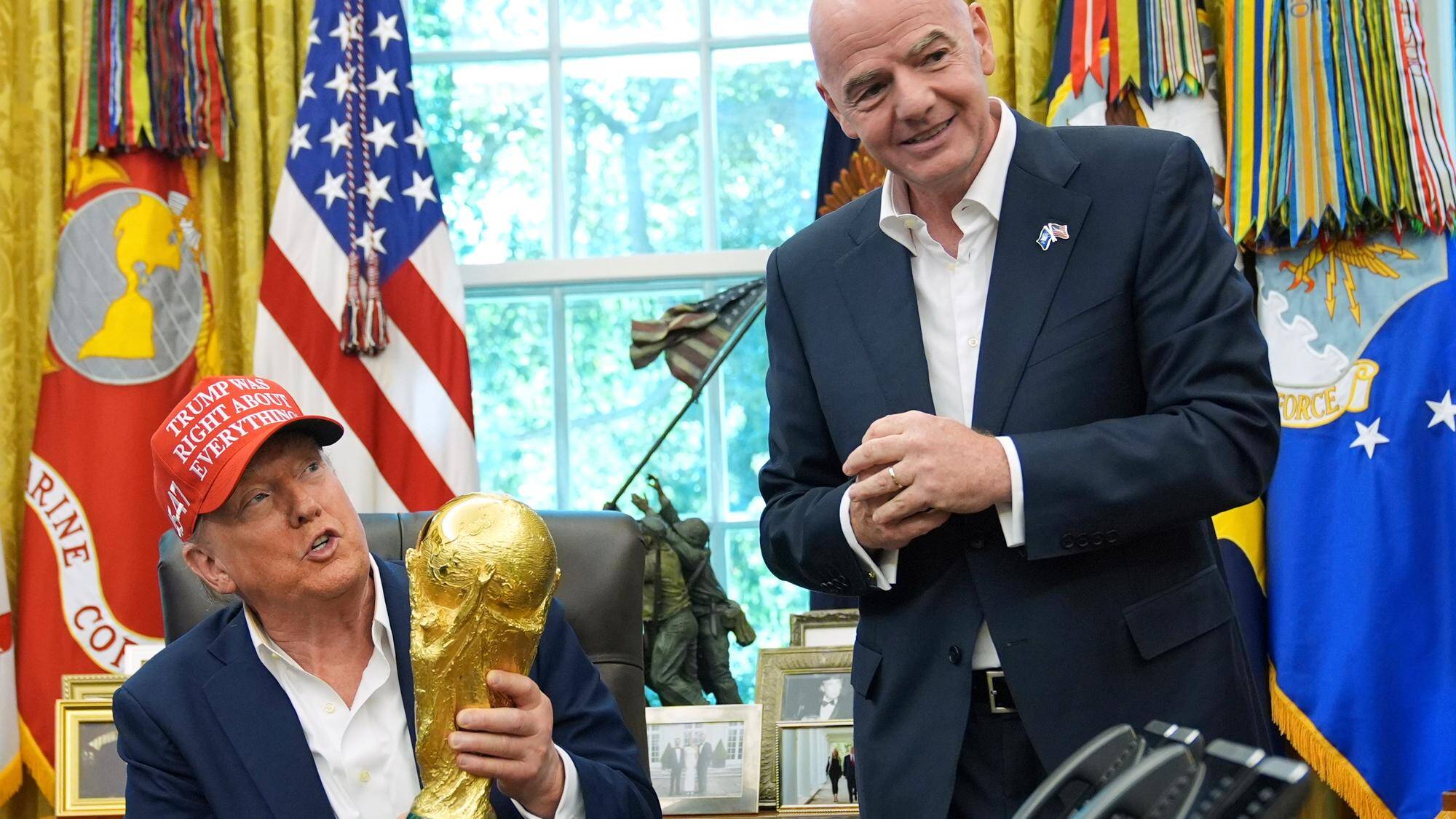 العلاقة الودية بين ترامب وإنفانتينو تحت المجهر قبل سحب قرعة مونديال 2026