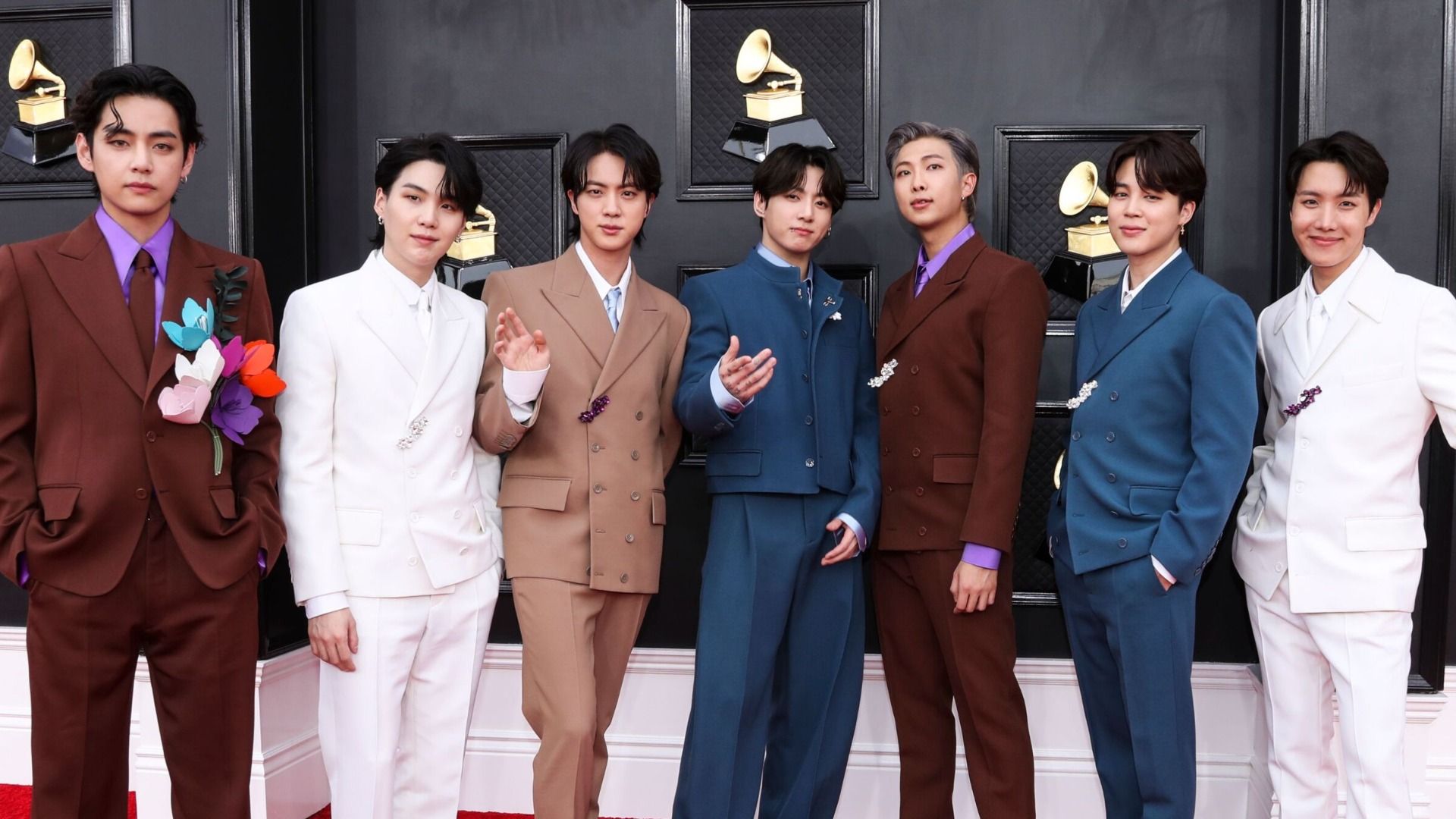 فرقة الكاي-بوب الشهيرة BTS