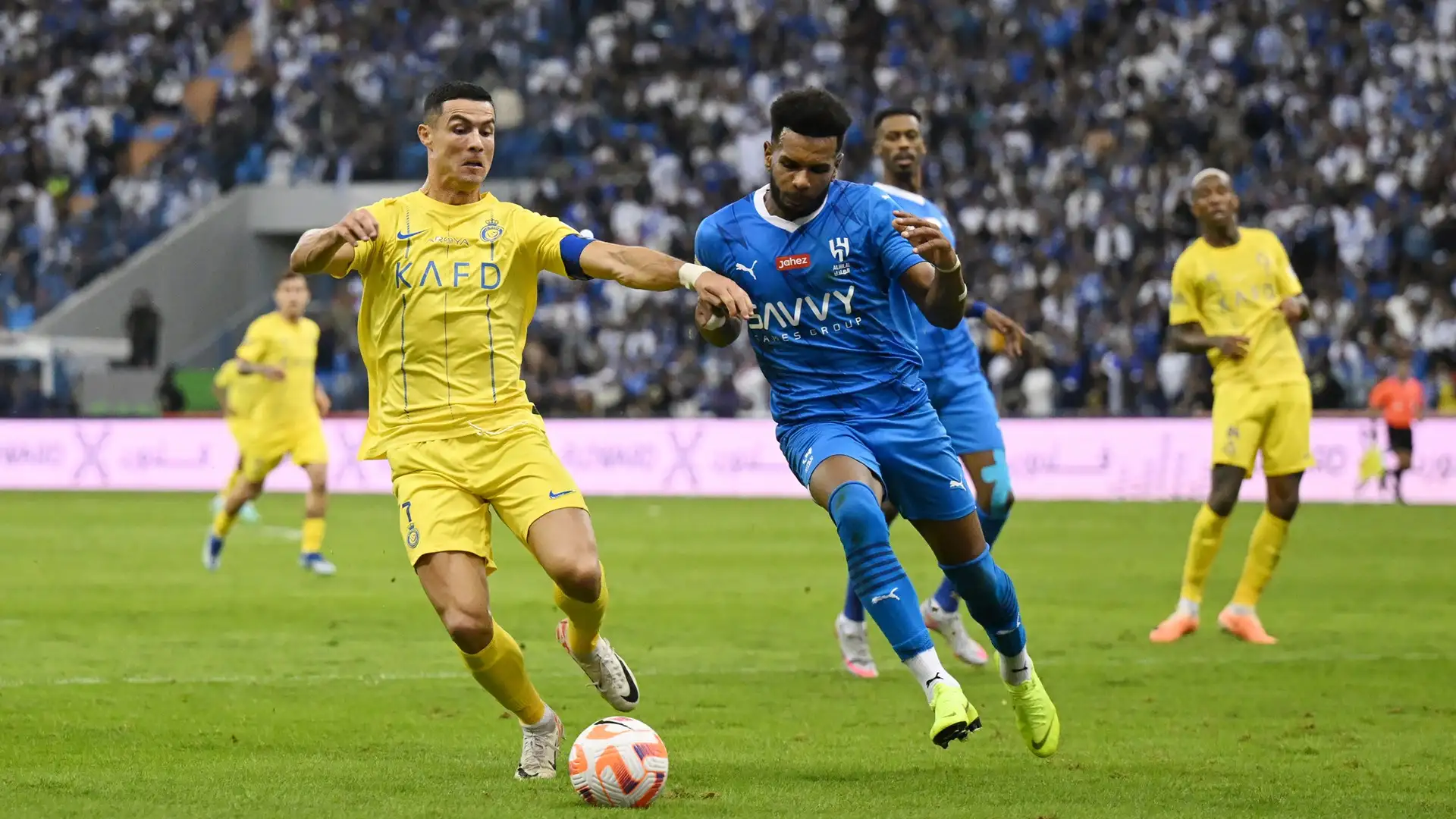 قمة الهلال المنتشي والنصر المأزوم