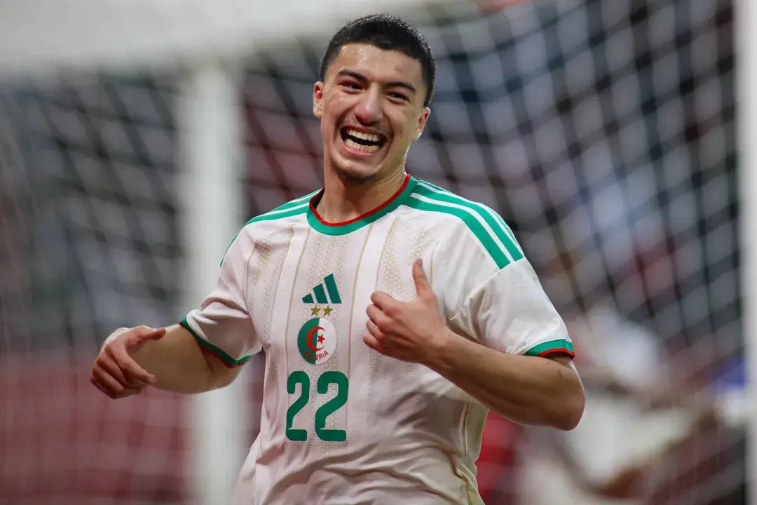 لاعب وسط باير ليفركوزن الألماني إبراهيم مازة