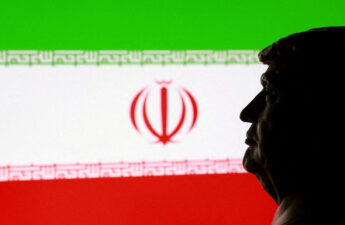 ترامب يدفع أمريكا نحو حرب مع إيران