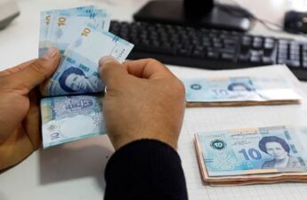 الأجور في القطاعين العام والخاص في تونس