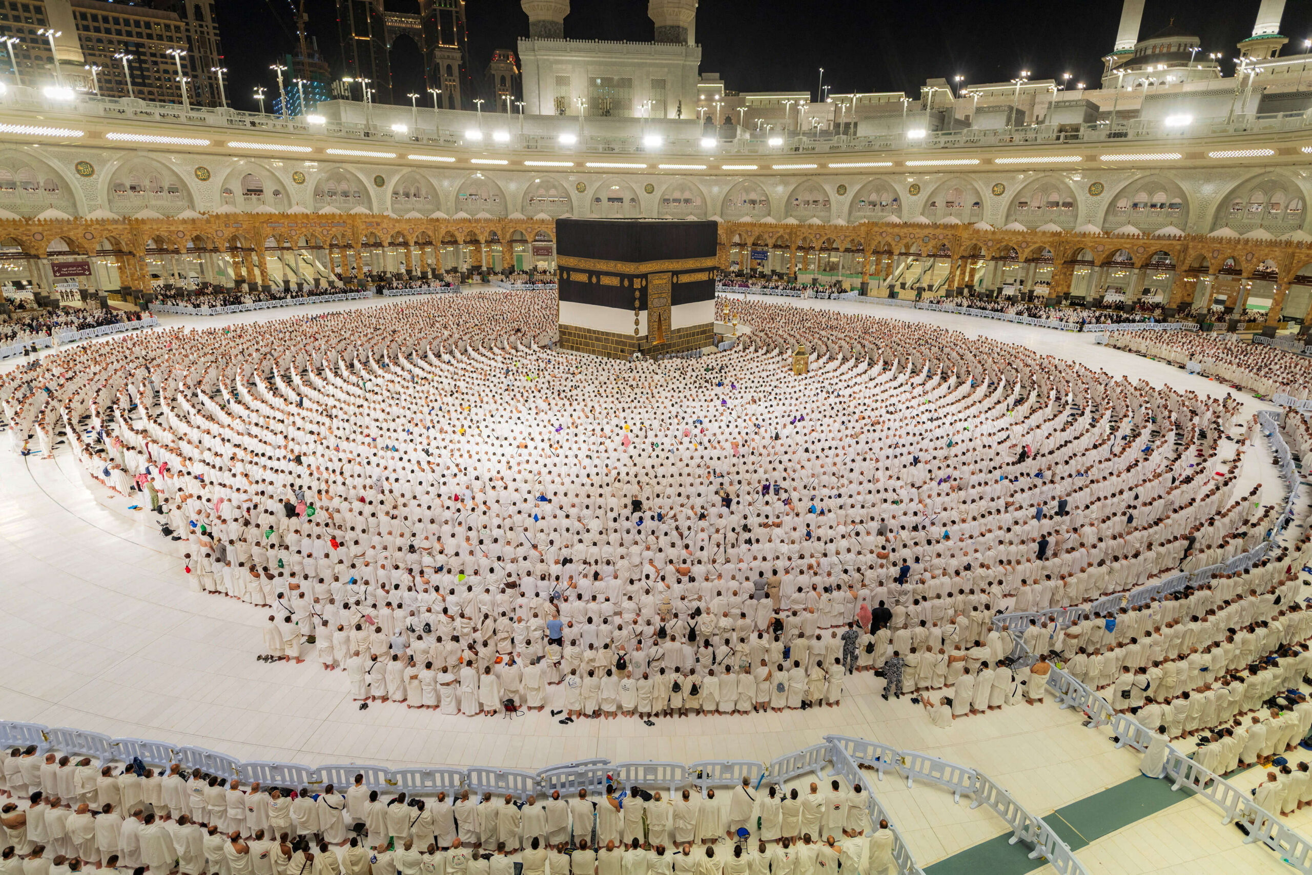 حجاج بيت الله الحرام