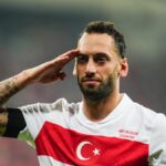 هاكان تشالهانوغلو قائد منتخب تركيا