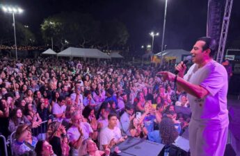 النجم إيهاب توفيق