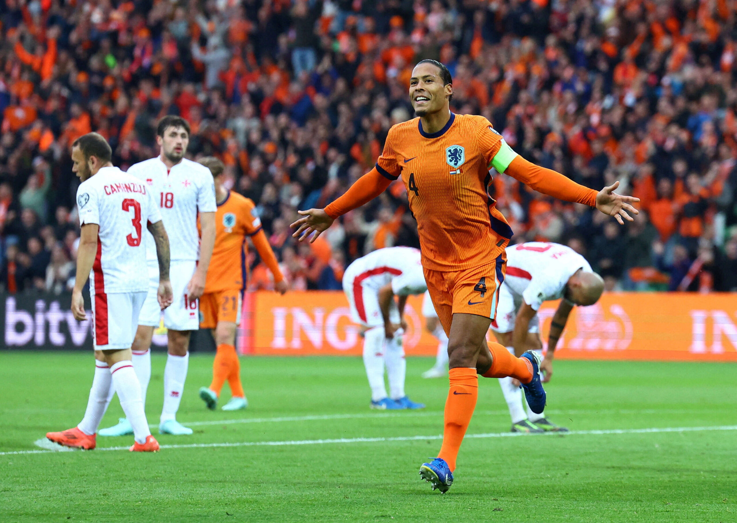 فيرجيل فان دايك، قائد المنتخب الهولندي ومدافع ليفربول الإنجليزي