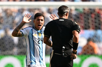 اللاعب الأرجنتيني إنزو فرنانديز