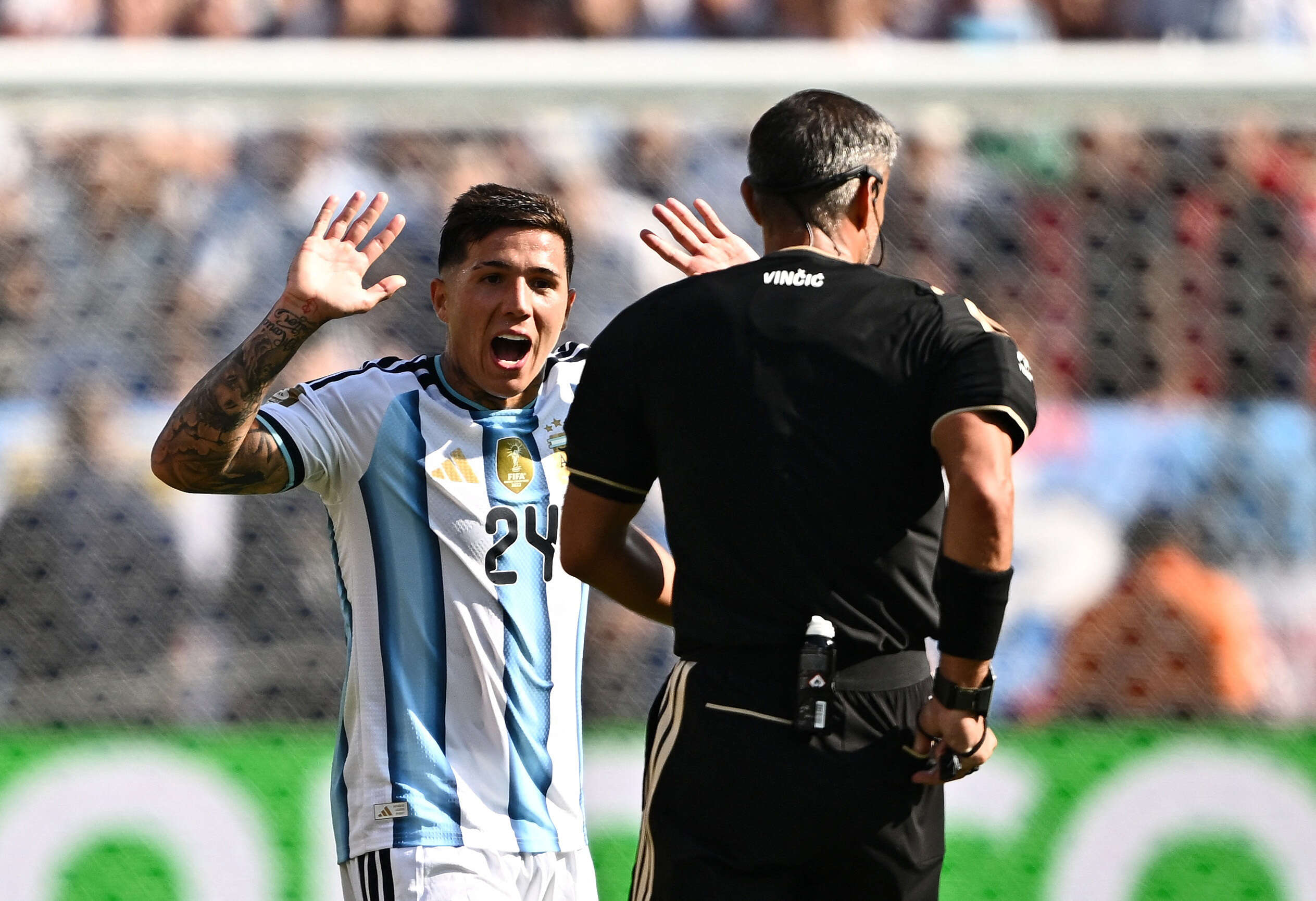 اللاعب الأرجنتيني إنزو فرنانديز