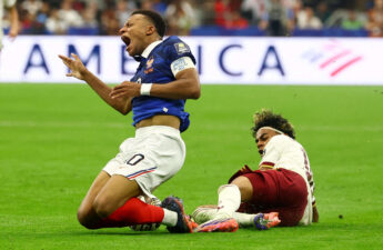 كيليان مبابي قائد منتخب فرنسا