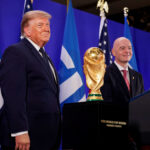 جياني إنفانتينو رئيس الاتحاد الدولي لكرة القدم (الفيفا) مع دونالد ترامب في نيويورك