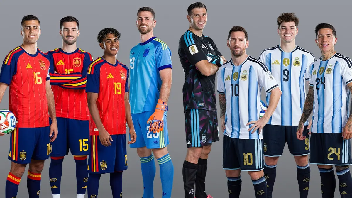 يلتقي منتخب الأرجنتين (حامل اللقب) مع منتخب إسبانيا